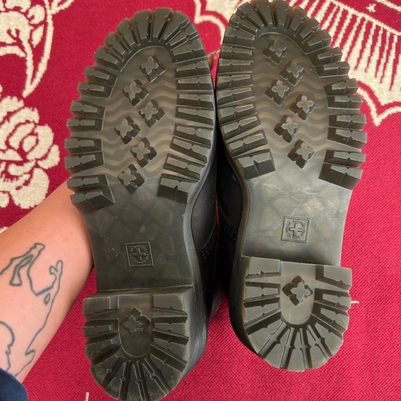 DR. MARTEN LEATHER LACE UP BOOTS - Picture 4 of 4